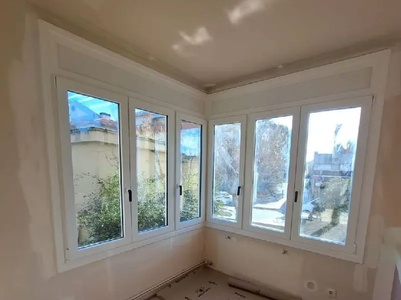 Carpinter&iacute;a de aluminio y PVC instalada en Barcelona &mdash; Cristaler&iacute;a Barcelona