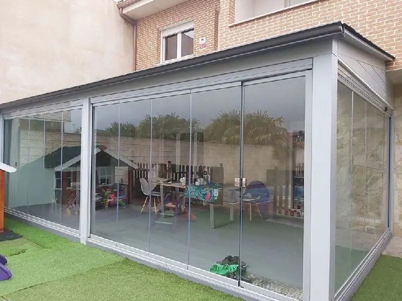 Cerramiento porche aluminio Barcelona &mdash; Cristaler&iacute;a Barcelona